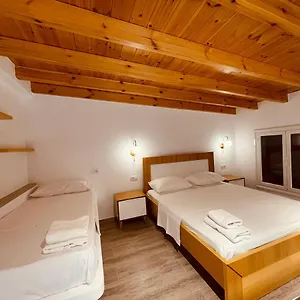 Anxhelo Villa Vlore