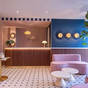 Hotel Mercure Pigalle Sacre Coeur, París